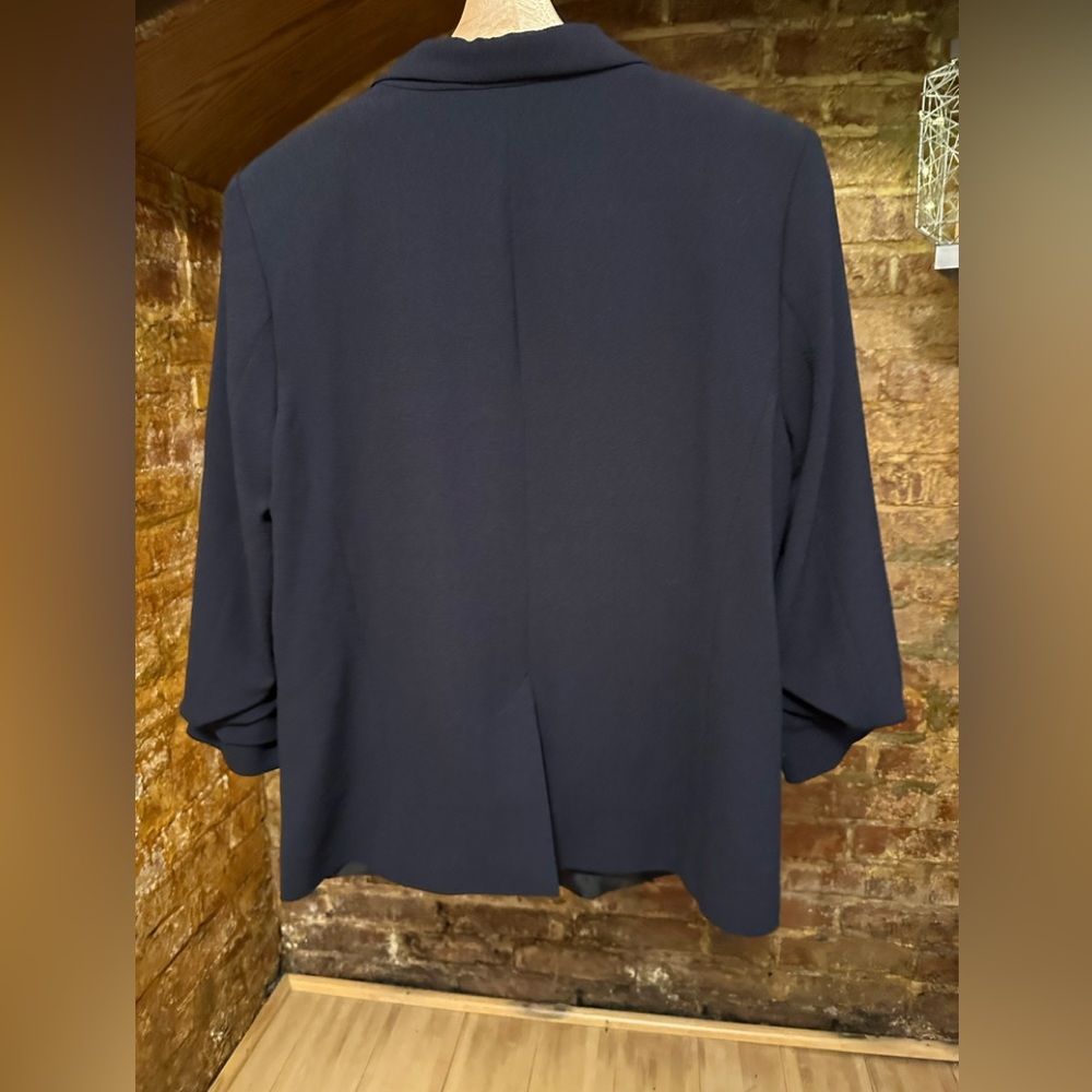 Blazer - Picture 2 of 4